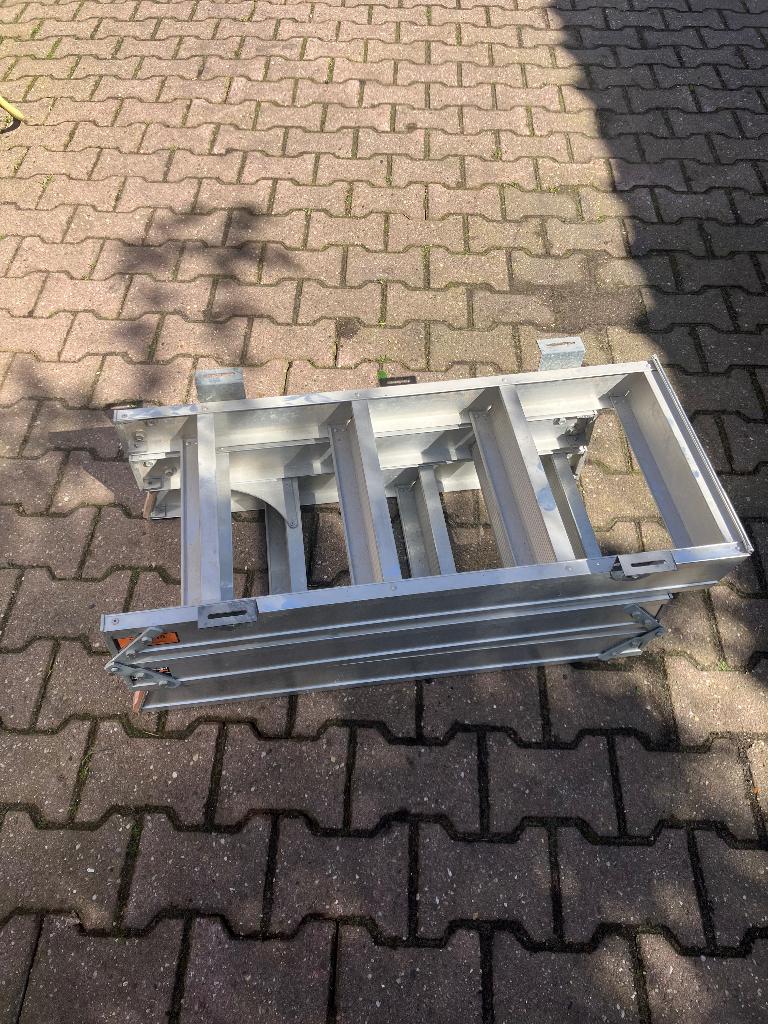 Aluminium vlizotrap, Ophalen, Trap, Zo goed als nieuw, Opvouwbaar of Inschuifbaar