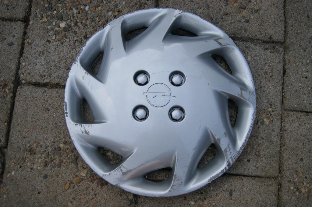 1 losse originele wieldop Opel Astra 14 inch (Model 1), Auto diversen, Wieldoppen, Ophalen of Verzenden, Gebruikt