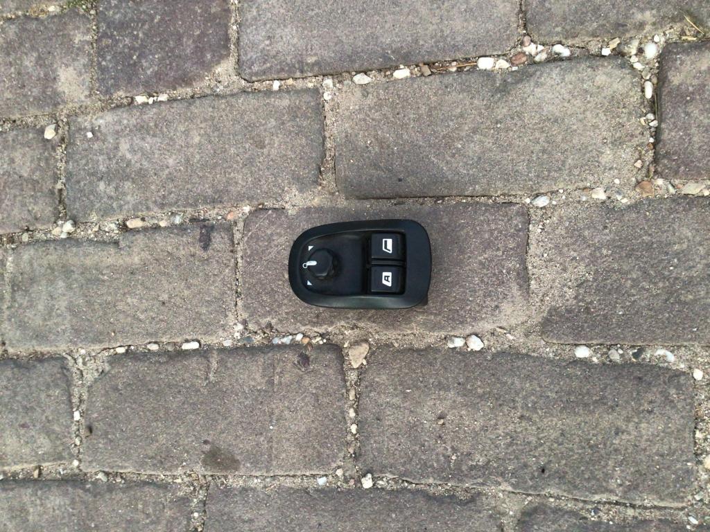 SCHAKELAAR ELEKTRISCHE RAMEN / SPIEGELS PEUGEOT 206, Auto-onderdelen, Niet ingevuld, Gebruikt, Niet ingevuld, Ophalen of Verzenden