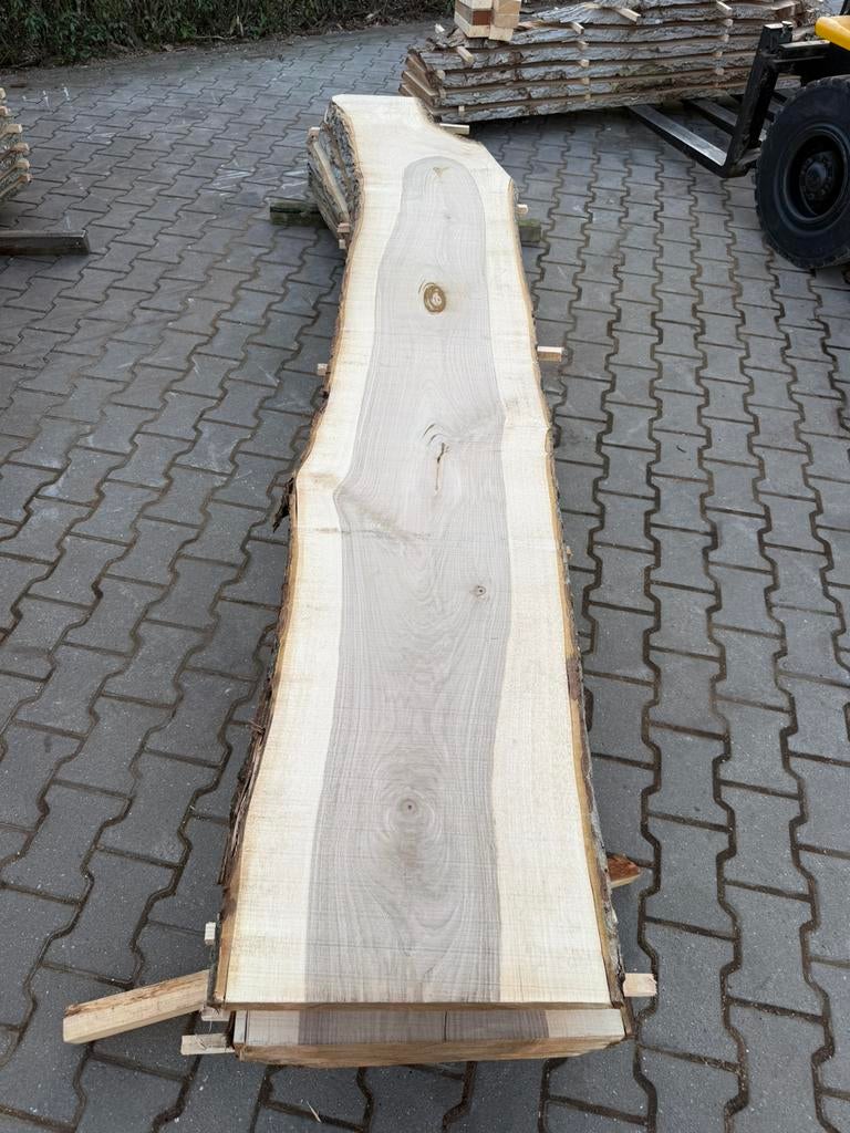 10 x walnoten schaaldelen 308x50x3,5 cm voor 450 euro
