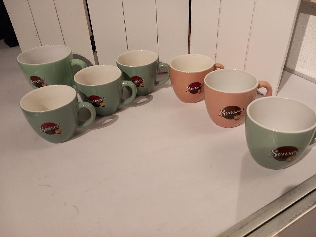 DE Senseo. 17 kleine mokjes € 3.50 ps, Keramiek, Ophalen of Verzenden, Zo goed als nieuw, Overige stijlen