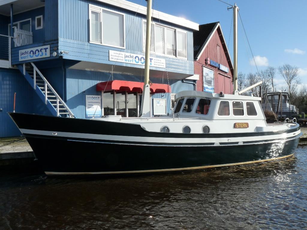 Oostvaarder 1040 OK, Watersport en Boten, Motorboten en Motorjachten, Gebruikt, Staal, 9 tot 12 meter, Diesel, Binnenboordmotor