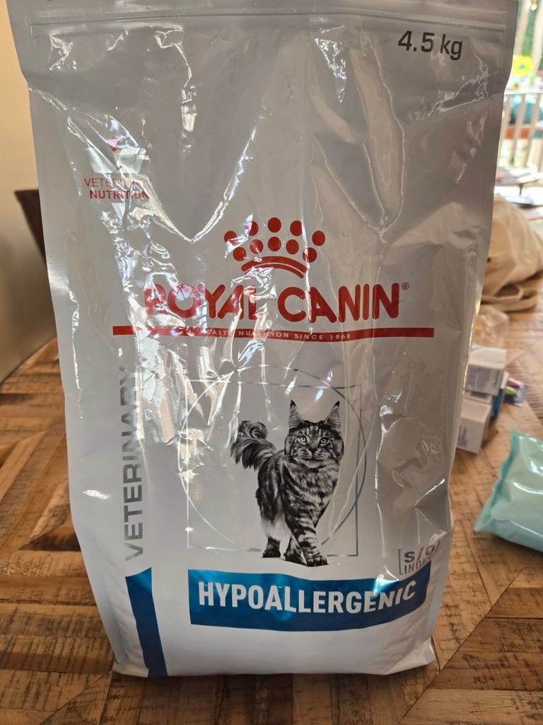Circa 2 kilo royal canin hypoallergenic kattenvoer, Dieren en Toebehoren, Dierenvoeding, Kat, Ophalen of Verzenden