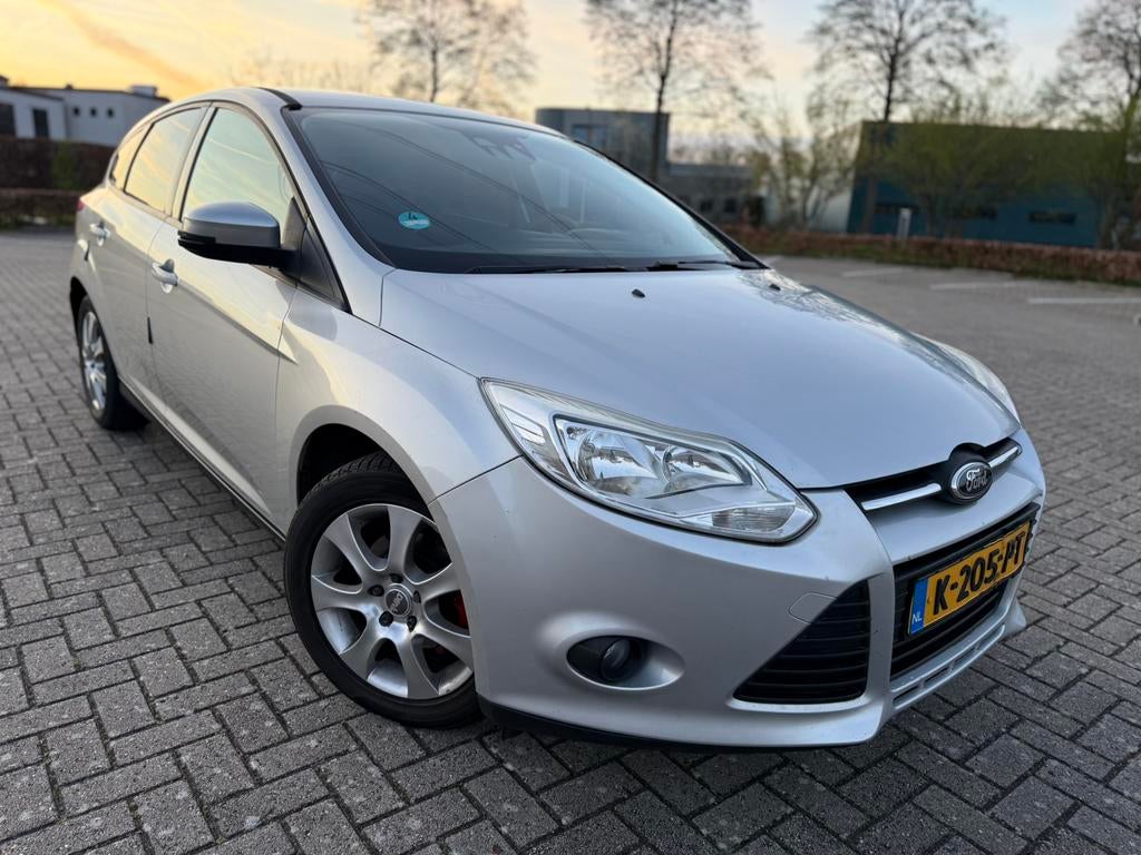 Ford Focus 1.0 EcoBoost/APK AUG 2026/NAVI/CRUISE/SCHERM, Auto's, Euro 5, Stof, 4 cilinders, 635 kg