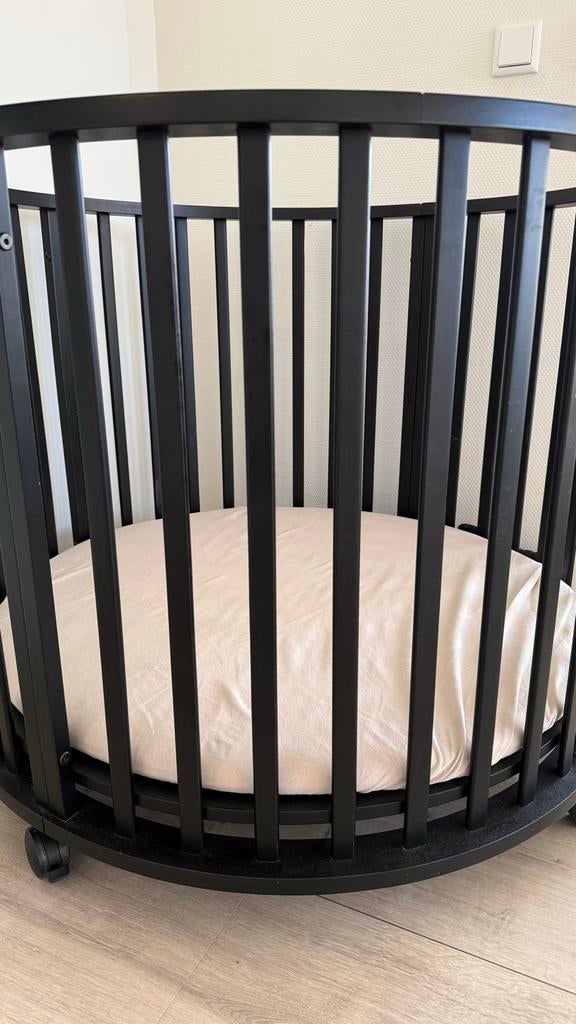 Ronde Box Zwart met Wieltjes - Zo goed als nieuw, Kinderen en Baby's, Boxen, Ophalen, Zo goed als nieuw, Rond, Wieltjes