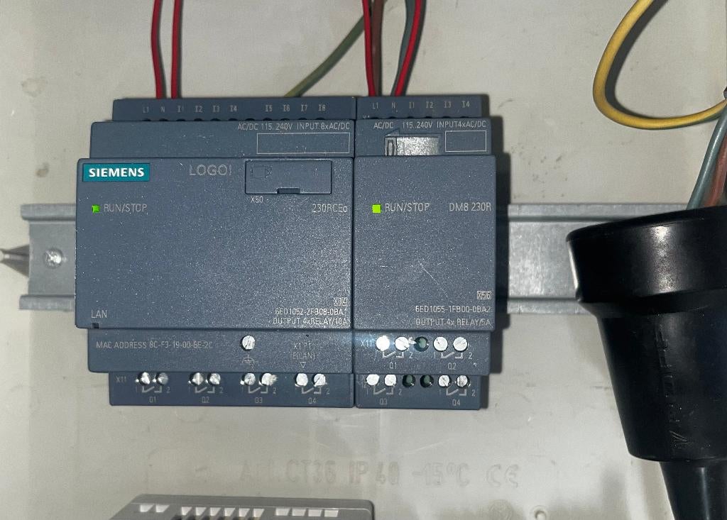 Siemens Logo 8.3 230RCEo + DM8 230R, Ophalen of Verzenden, Zo goed als nieuw