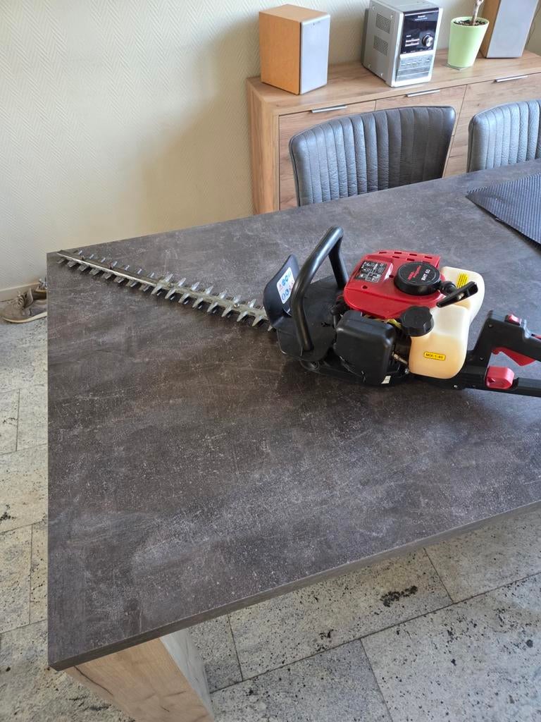 Heggenschaar op Benzine - Krachtig en Betrouwbaar, Ophalen, Benzine