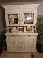 Antieke Mechelse kast - Authentiek en sierlijk, Antiek en Kunst, Ophalen