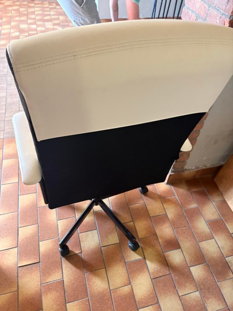 Bureau stoel, Huis en Inrichting, Ophalen, Zo goed als nieuw, Zwart