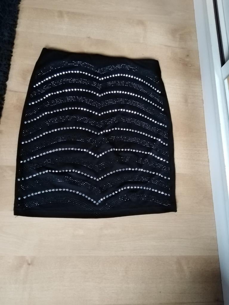 Zwarte rok met glitters, Kleding | Dames, Rokken, Zwart, Ophalen of Verzenden, Zo goed als nieuw, Maat 36 (S)