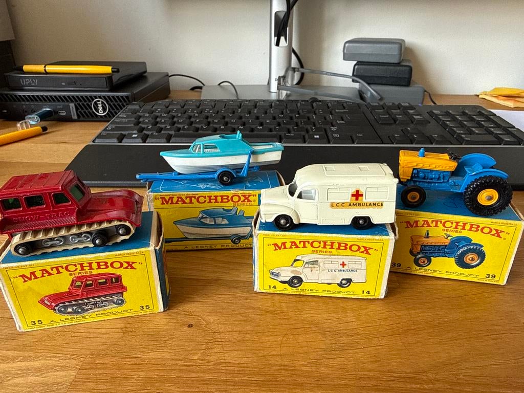 Matchbox RW 9/14/35/39 in zeer goede staat in originele box, Hobby en Vrije tijd, Modelauto's | Overige schalen, Ophalen of Verzenden