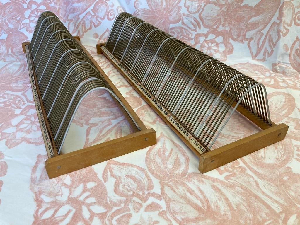 Vintage Platenrek voor 75 grammofoon plaatjes, Ophalen of Verzenden, Gebruikt, Hout, Vintage