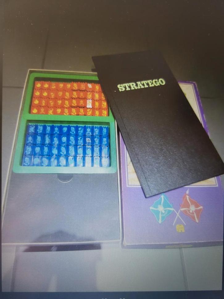 Stratego Bordspel - Klassiek Strategisch Spel, Hobby en Vrije tijd, Gezelschapsspellen | Bordspellen, Gebruikt, Een of twee spelers
