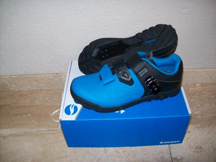 Nieuwe Giant Line MTB schoenen maat 42, Fietsen en Brommers, Fietsaccessoires | Fietskleding, Nieuw, Heren, Schoenen, M, Verzenden