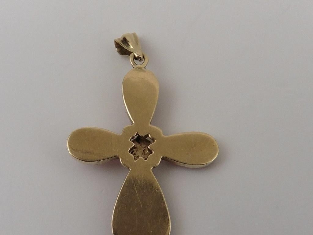 Gouden hanger kruisje met bloedkoraal                     G4, Sieraden, Tassen en Uiterlijk, Kettinghangers, Gebruikt, ., Ophalen of Verzenden