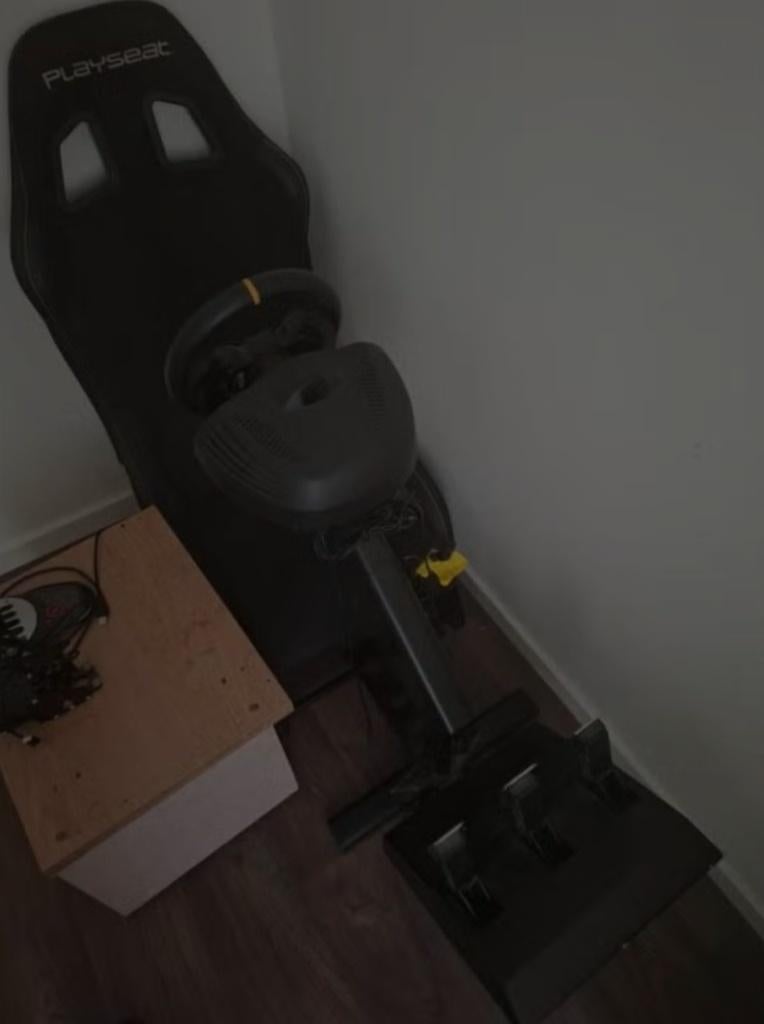 Playseat met stuurtje, Racestuur, Ophalen of Verzenden, Zo goed als nieuw, Thrustmaster
