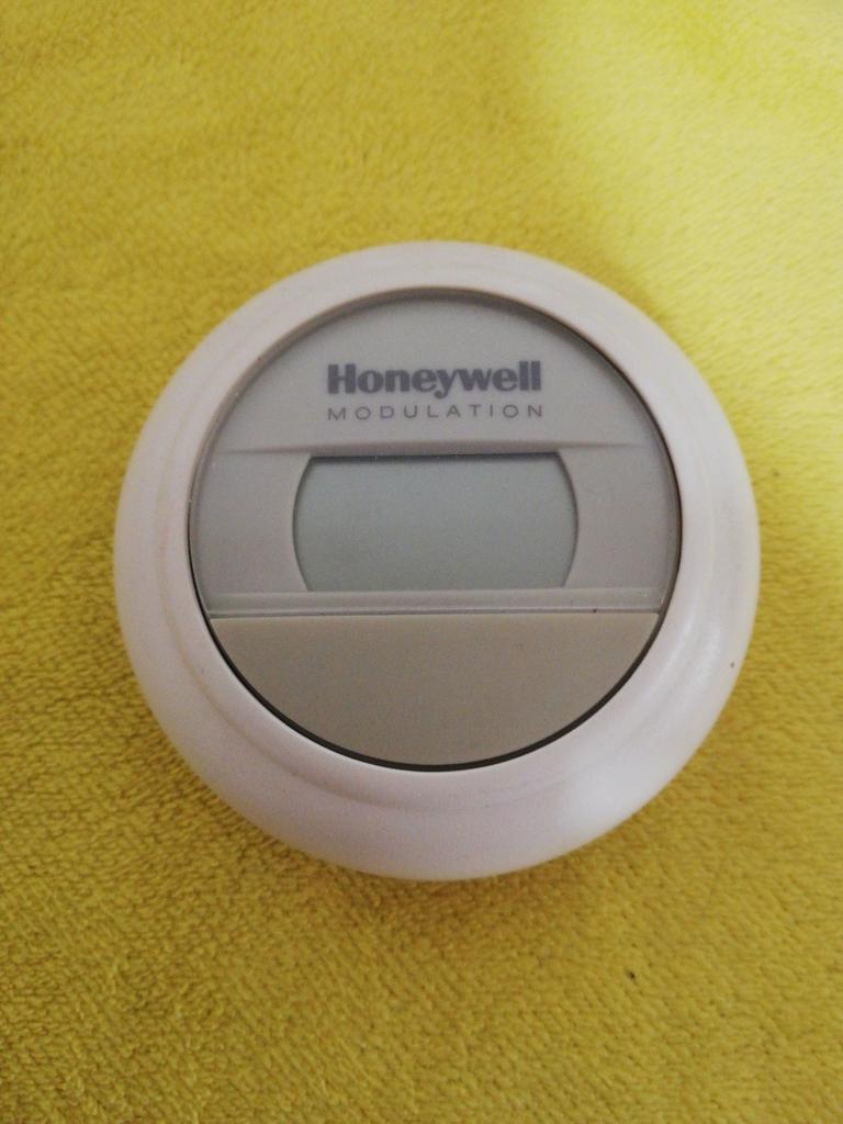 Thermostaat Honeywell Digitaal., Verzenden, Zo goed als nieuw
