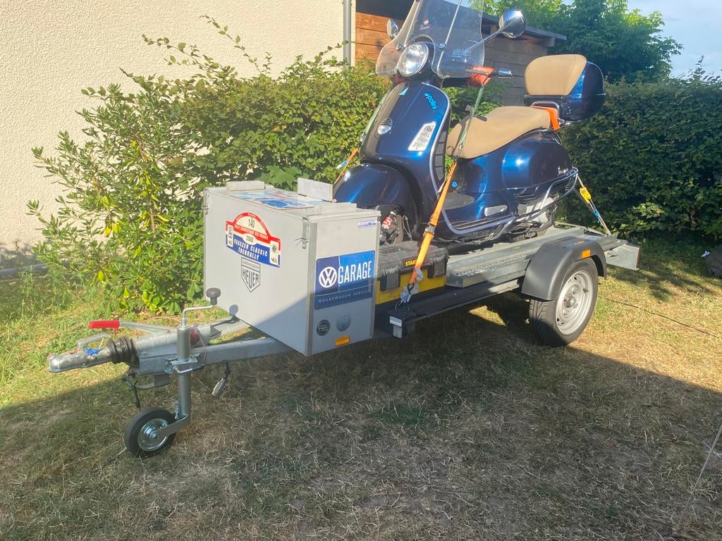 Mooie kleine trailer voor oa Vespa of crossmotor, Auto diversen, Aanhangers en Bagagewagens, Ophalen, Zo goed als nieuw