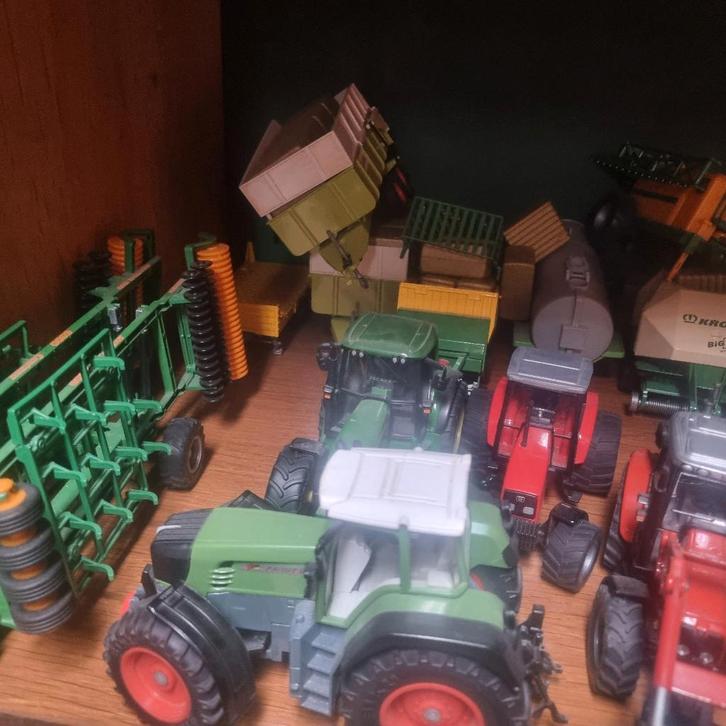 Te koop Siku tractoren trekkers werktuigen, Hobby en Vrije tijd, Modelauto's | 1:32, Zo goed als nieuw, Tractor of Landbouw, SIKU
