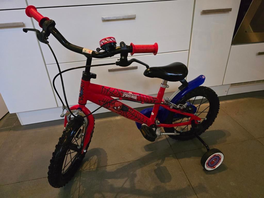 Spiderman kinderfiets 16 inch met zijwieltjes, Fietsen en Brommers, Marvel Spiderman, Zijwieltjes, 16 tot 20 inch, Ophalen of Verzenden