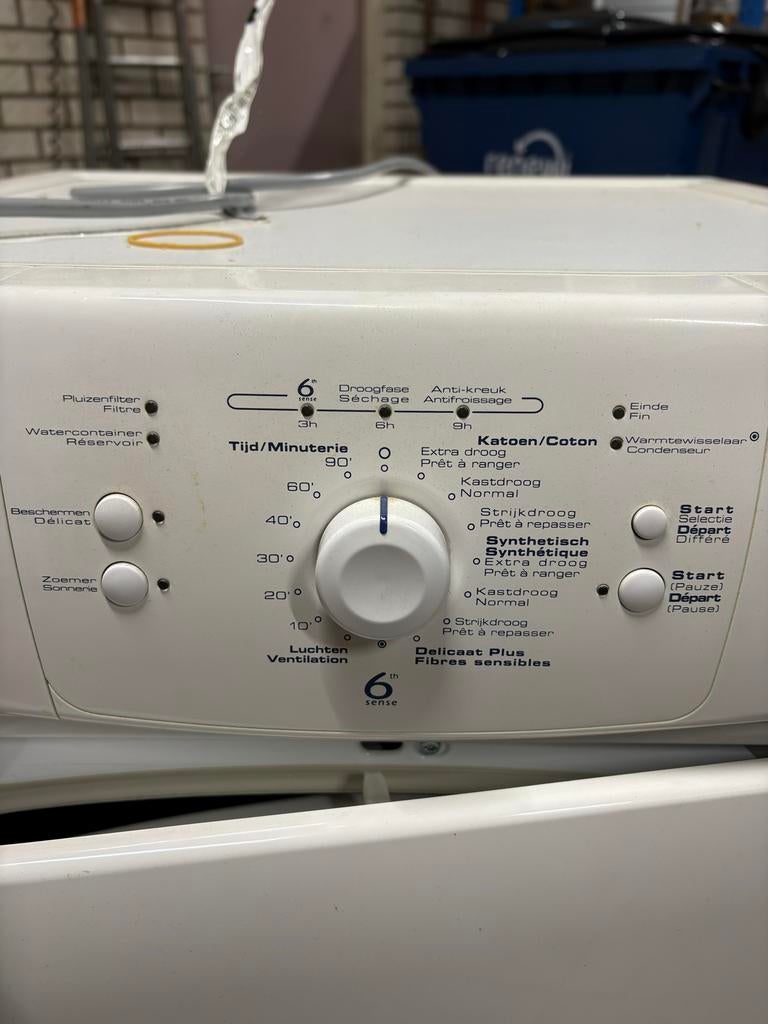 Goed functionerende condensdroger - 6 kg, Ophalen, 6 tot 8 kg, Gebruikt, Voorlader