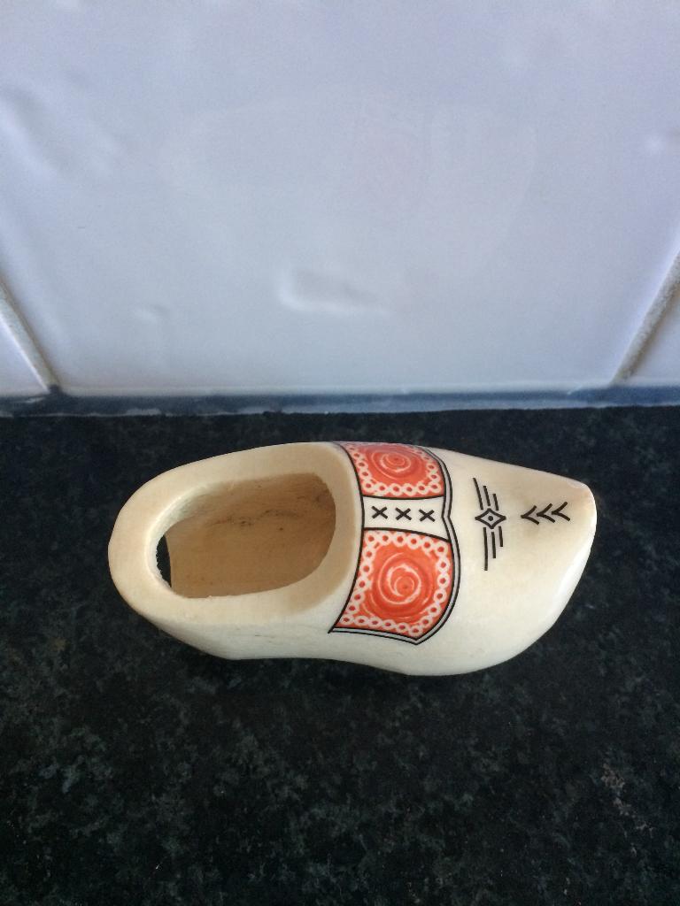 Houten klompje beschilderd voor een boerenzakdoek, Ophalen of Verzenden, Zo goed als nieuw, Jongen of Meisje