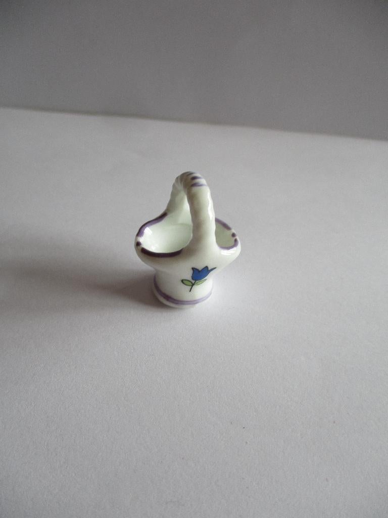 poppenhuis porceleinen mandjes, Verzamelen, Poppenhuizen en Toebehoren, Ophalen of Verzenden, Zo goed als nieuw, Decoratie