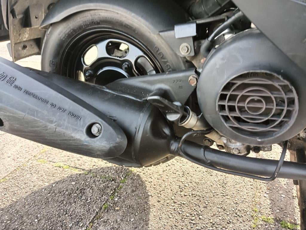 Tekoop sym mio 100cc blok, Fietsen en Brommers, Scooters | SYM, Ophalen, Zo goed als nieuw, Benzine, Mio