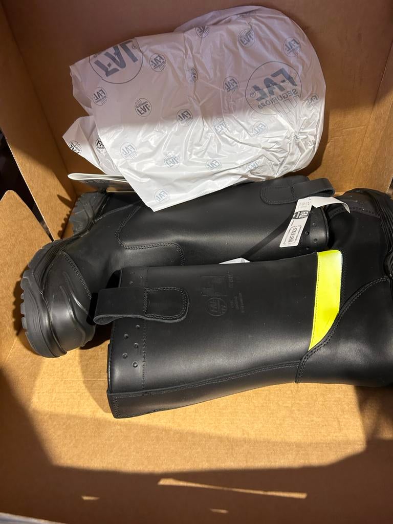Brandweerlaarzen - Maten 42 t/m 48, Ophalen of Verzenden, Nieuw, Zwart, Werkschoenen