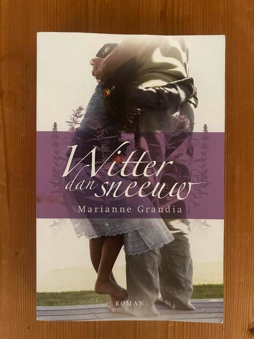 Marianne Grandia - Witter dan sneeuw, Boeken, Romans, Zo goed als nieuw, Nederland, Ophalen of Verzenden