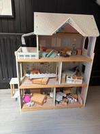 Houten poppenhuis met toebehoren, Verzamelen, Poppenhuizen en Toebehoren, Ophalen, Gebruikt, Poppenhuis