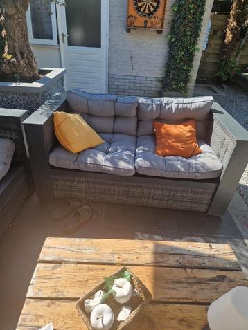 1 jaar oud. Bij belangstelling graag bericht  beschikbaar voor biedingen