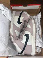 Nike dunk high fossil stone maat 36 NIEUW!, Nieuw, Nike, Ophalen of Verzenden, Wit