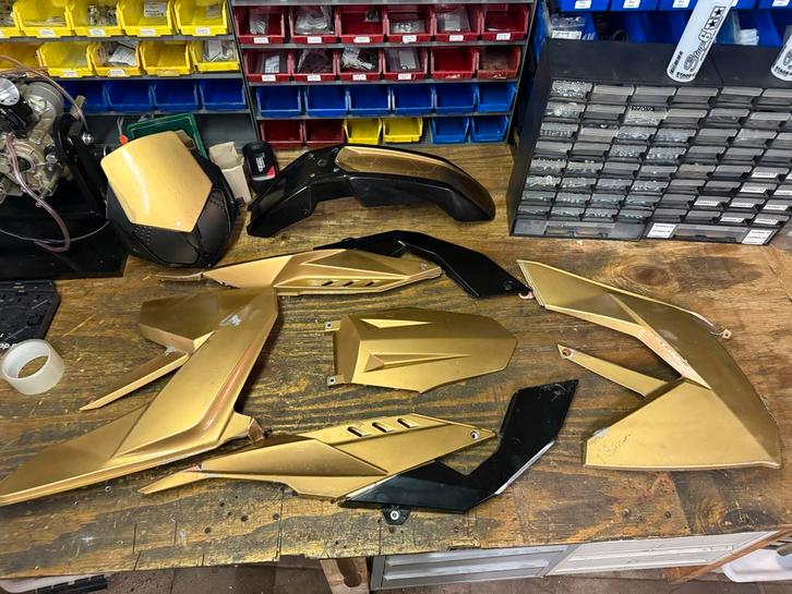 Aprilia SX Kappenset - Nette Staat, Fietsen en Brommers, Brommeronderdelen | Algemeen, Gebruikt, Kap, Ophalen of Verzenden