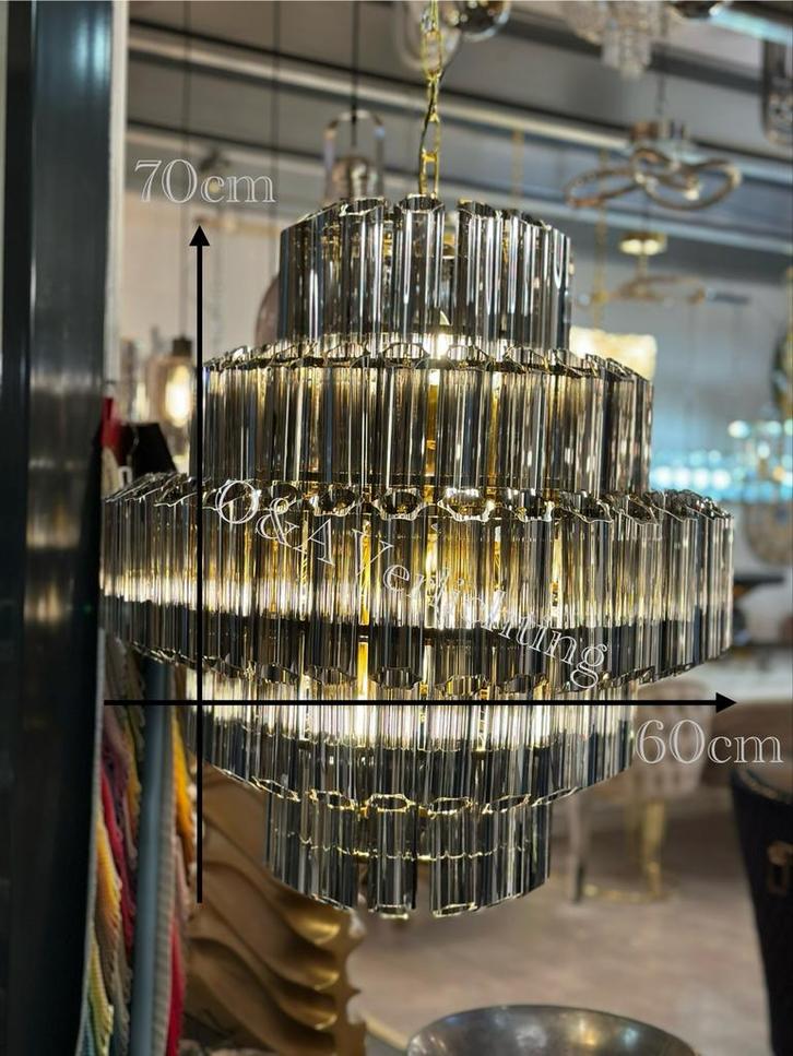 Elegante Kroonluchter in 2 kleuren verkrijgbaar nieuw, Huis en Inrichting, Lampen | Hanglampen, Nieuw, 75 cm of meer, Glas, Metaal