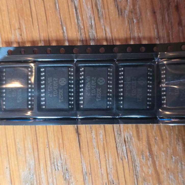 originele Bosch 30521 IC chip-ecu ontsteking driver NIEUW, Auto diversen, Overige Auto diversen, Ophalen of Verzenden