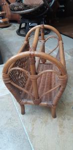 Vintage Rotan Tijdschriftenrek krantenbak met Hart Detail, Huis en Inrichting, Ophalen of Verzenden, Gebruikt