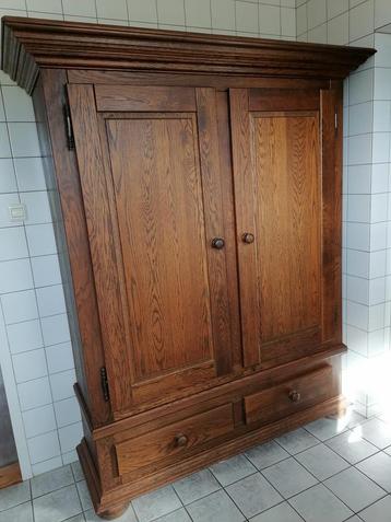 Eikenhouten kast - gratis op te halen beschikbaar voor biedingen