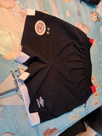 Kinder kleding jongens maat 110-116  beschikbaar voor biedingen