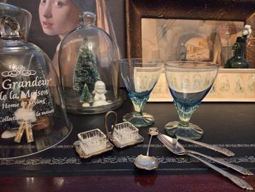 Glazen ijscoupes blauw lichtgroen beschikbaar voor biedingen