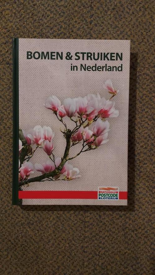 boek Bomen en struiken in Nederland, Boeken, Natuur, Nieuw, Bloemen, Planten en Bomen, Ophalen of Verzenden