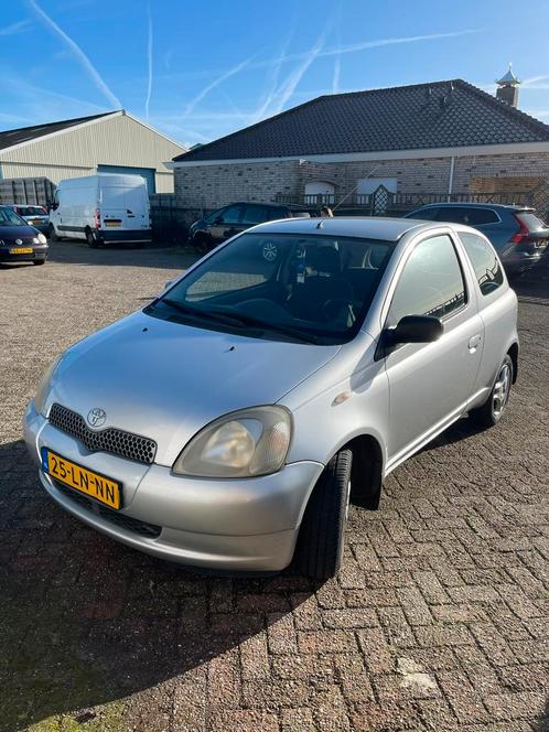 Toyota Yaris 1.3 16V 3DR Linea Luna 2003 Grijs nieuwe APK, Auto's, Toyota, Particulier, Yaris, Benzine, B, Hatchback, Handgeschakeld