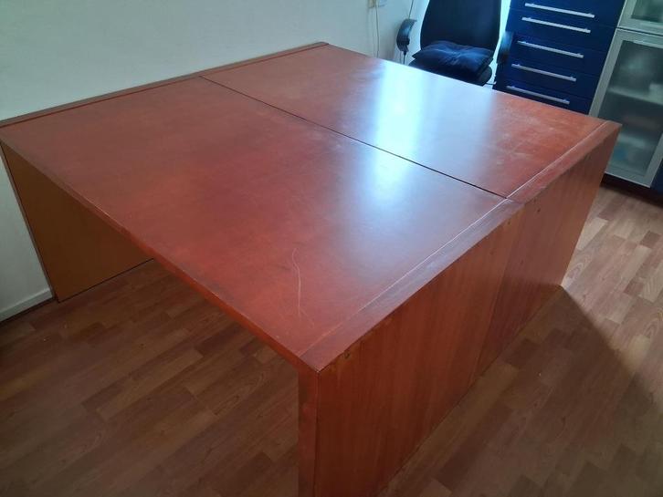 2 buro's, Huis en Inrichting, Bureaus, Gebruikt, Bureau, Ophalen