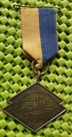 Medaille : 7e. Boortorenwandeltocht , Schoonebeek 31-8-1963, Nederland, Overige materialen, Ophalen of Verzenden