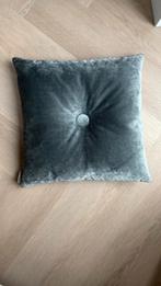 CLAUDI | petrol/steel sierkussen 50x50 cm, Huis en Inrichting, Ophalen of Verzenden, Nieuw, Blauw, Vierkant