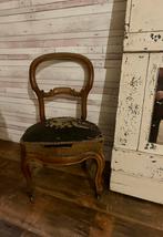 Oud brocante frans stoeltje met wieltjes. Voor pop of beer, Antiek en Kunst, Ophalen