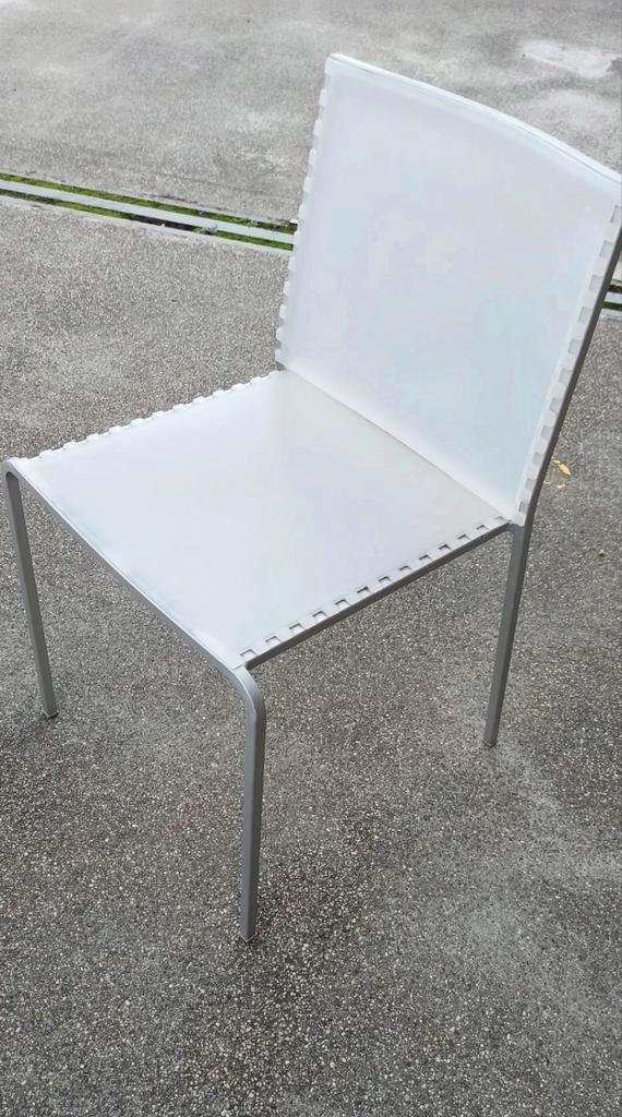 2 x Desalto 'zip' Eetkamerstoelen, Marco Maran, Italië, Huis en Inrichting, Stoelen, Gebruikt, Twee, Kunststof, Metaal, Wit, Ophalen