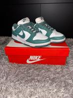 Nike dunk, Nike, Nieuw, Ophalen of Verzenden, Sneakers of Gympen
