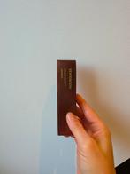 Hourglass soft glow foundation, Sieraden, Tassen en Uiterlijk, Uiterlijk | Cosmetica en Make-up, Gehele gezicht, Beige, Nieuw