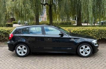 BMW 1-Serie 2.0 116I 5DR 2009 Zwart beschikbaar voor biedingen
